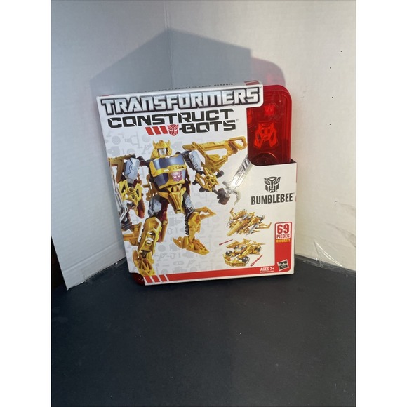 Hasbro Other - NEW Transformers Construct Bots Bumblebee Triple Changers Tray 69 Pieces Hasbro